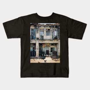 Decaying Colonial Building Kids T-Shirt